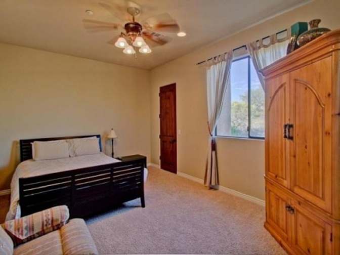 Carmen's room