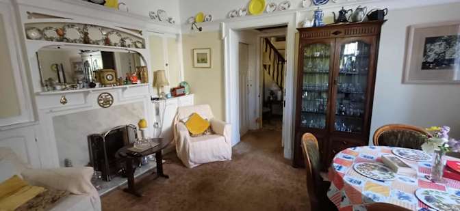 Sandro's room