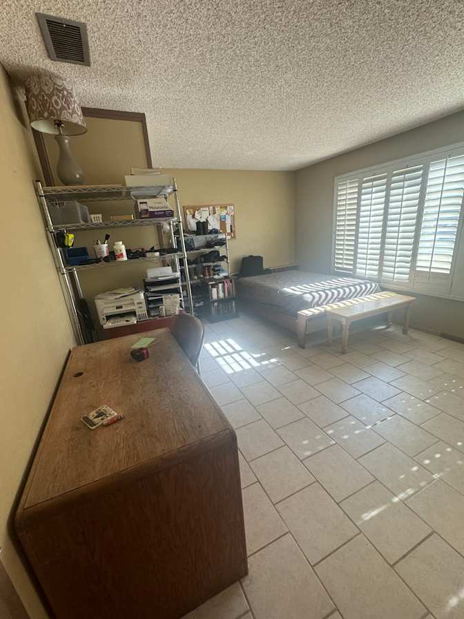 Jose's room