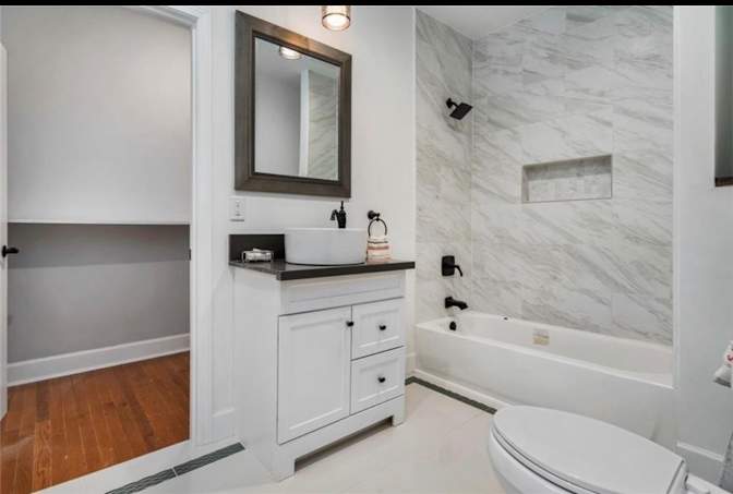 Alcove Rooms's room
