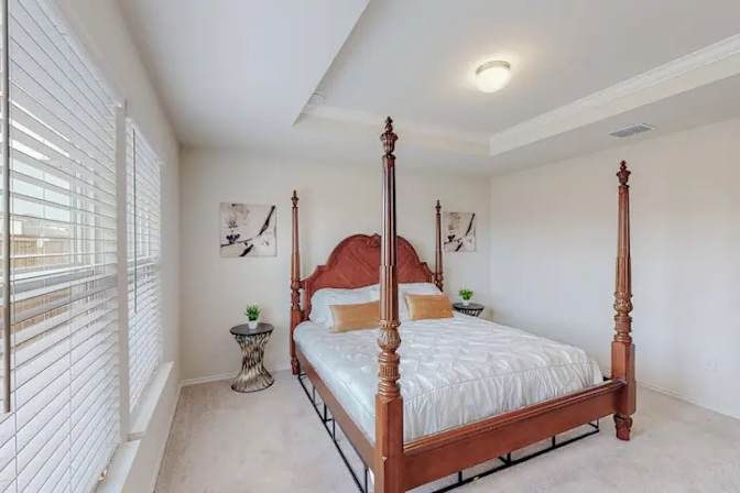 Do Nguyen's room