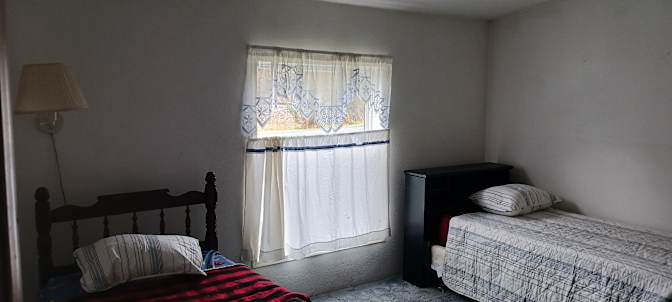 Lester James Amell's room