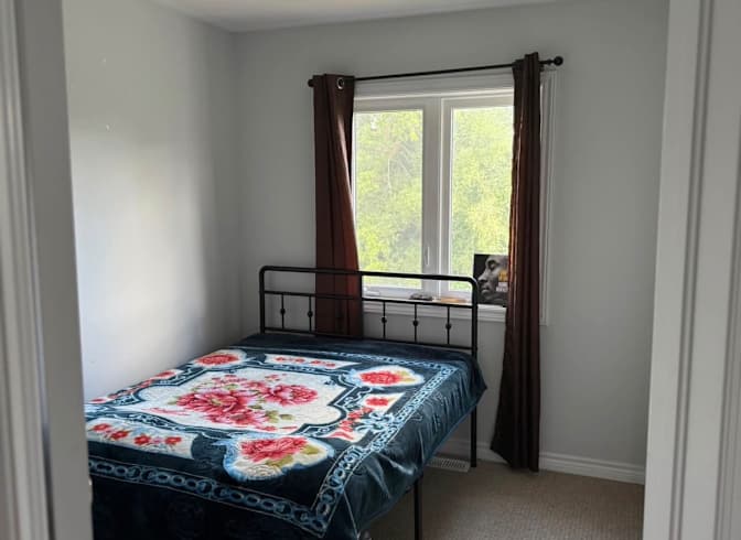 Deelove Gheewala's room