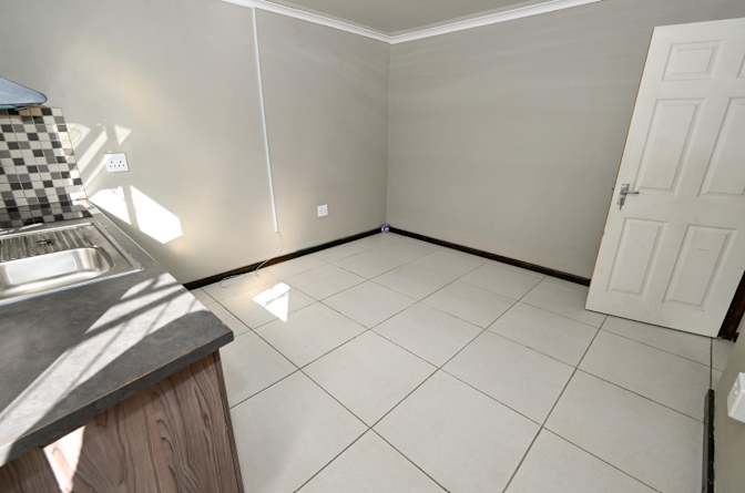 simon's room