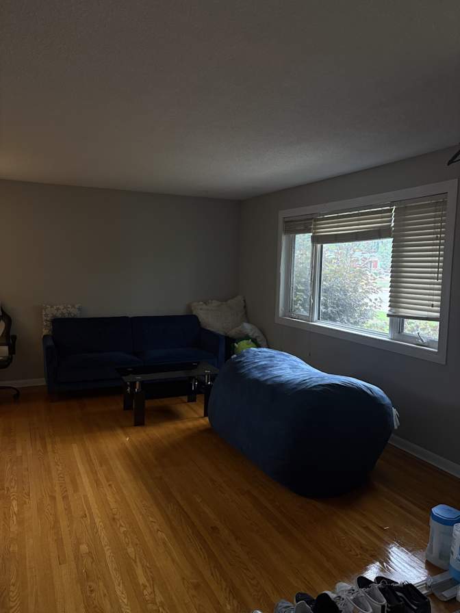 Destiny's room