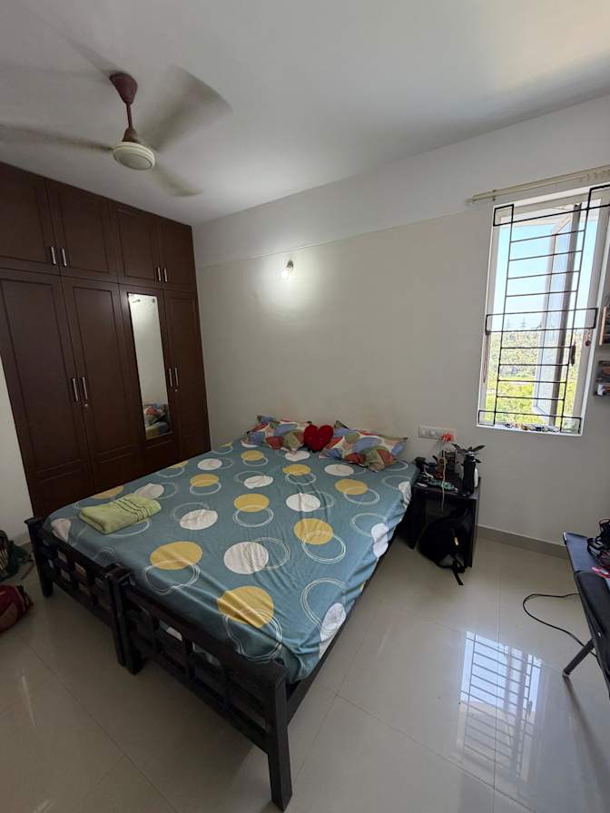 Emmanuel Thomas's room