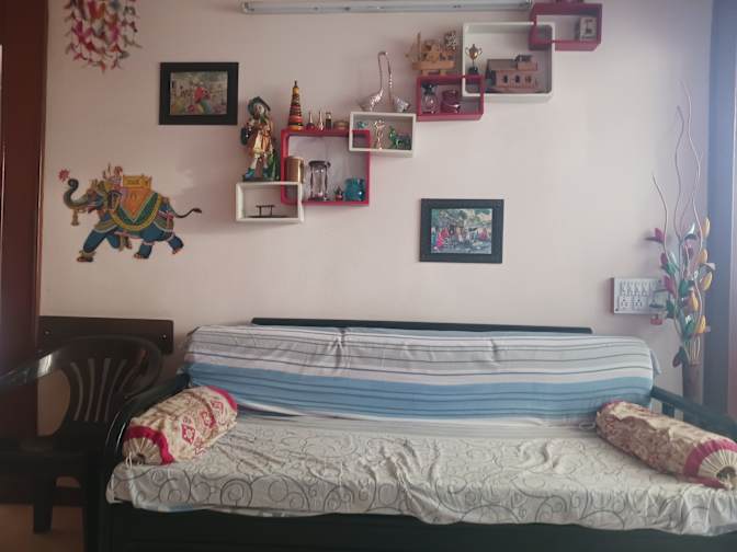 MAKARAND's room
