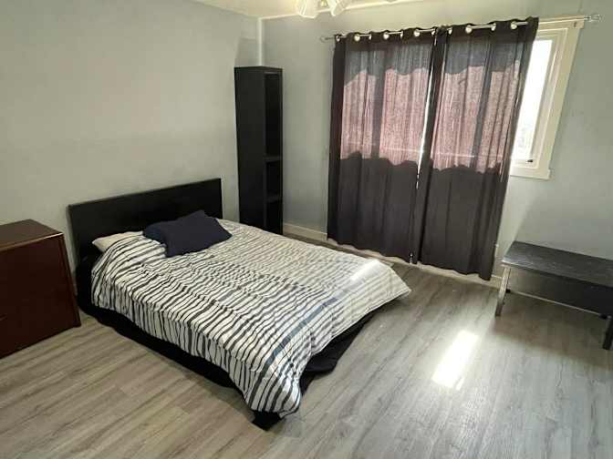Dan's room