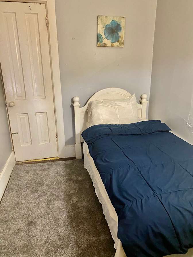 Rhonda's room