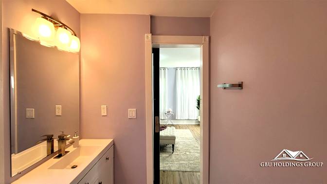 GBU Holdings Group's room