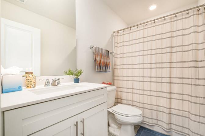 Alcove Rooms's room
