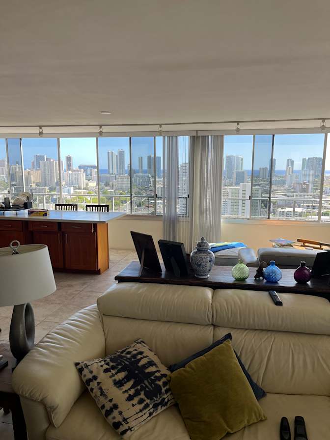 Paul S Goldkorn's room