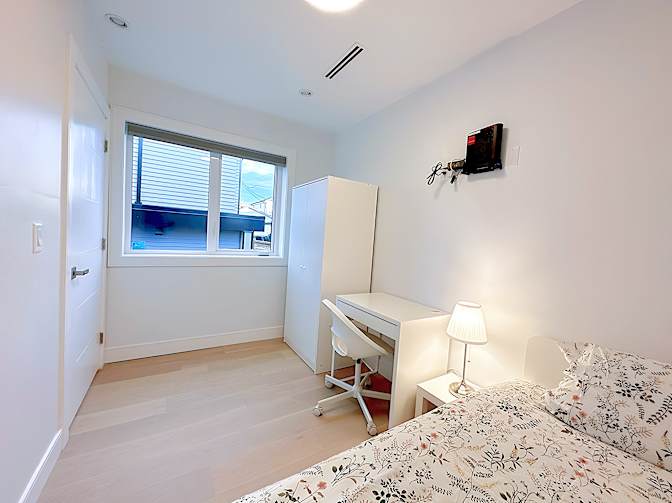 Shirin's room