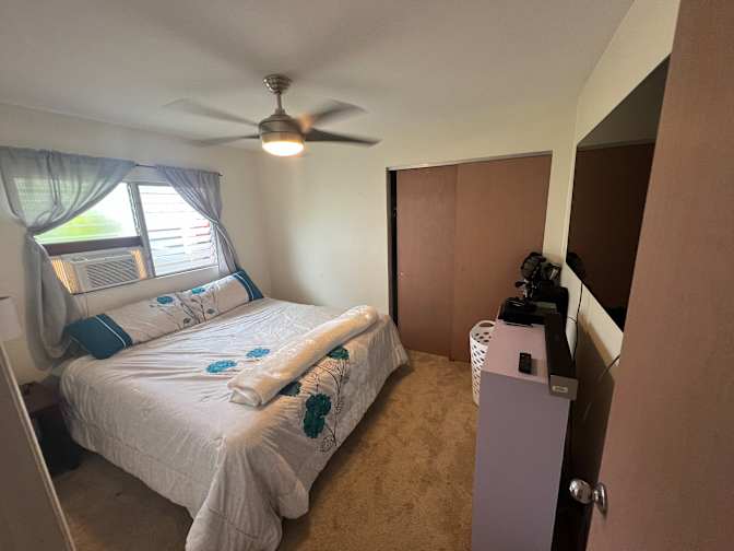 Ric's room