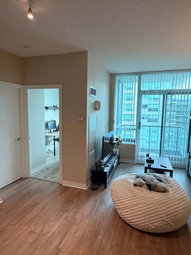 Felipe Mescia Ferrari's room