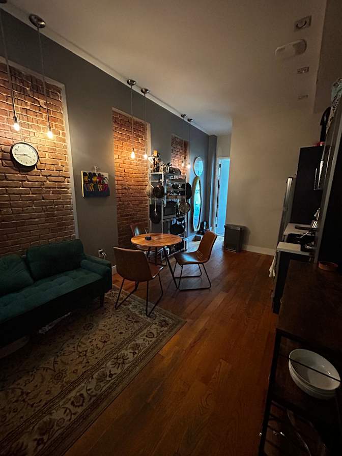 Francisco's room