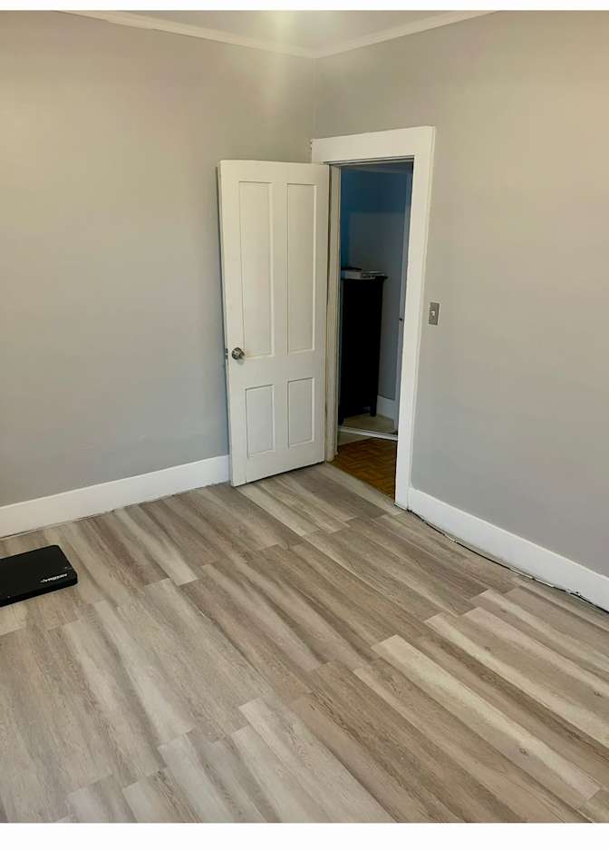 Evelyn's room