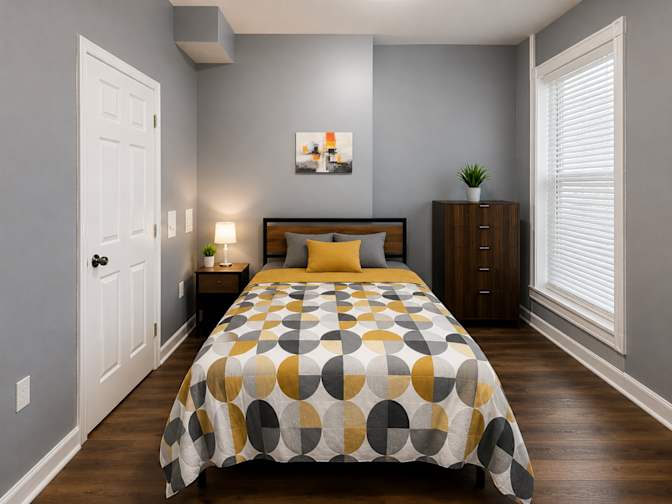 Chelseas Comforts's room