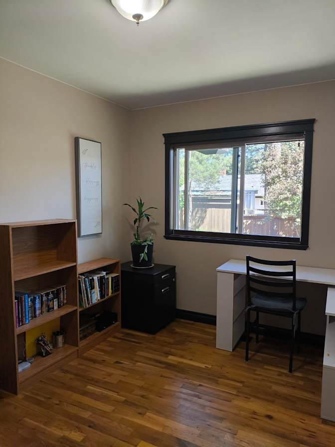 Ricardo's room