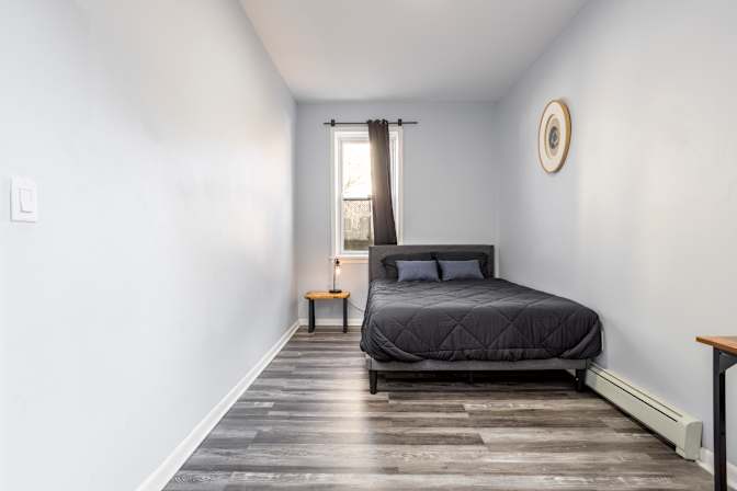 Lius Estate's room
