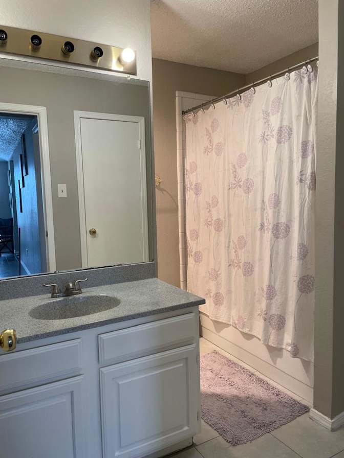 Sergio's room