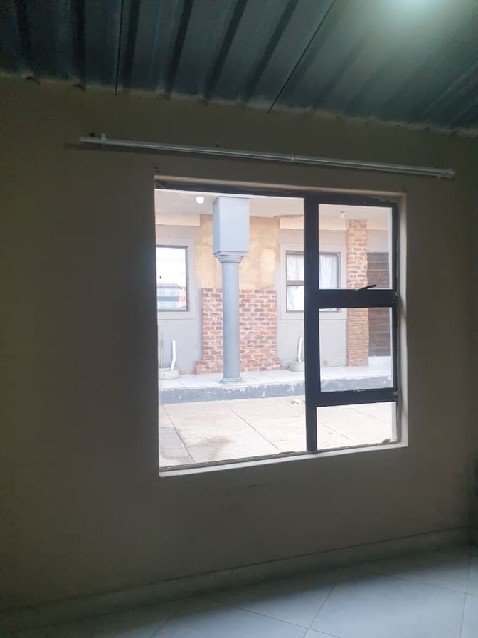 Oratile's room