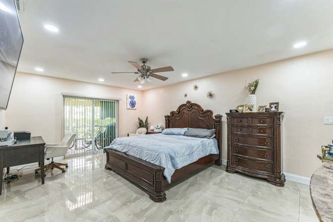 Damar's room