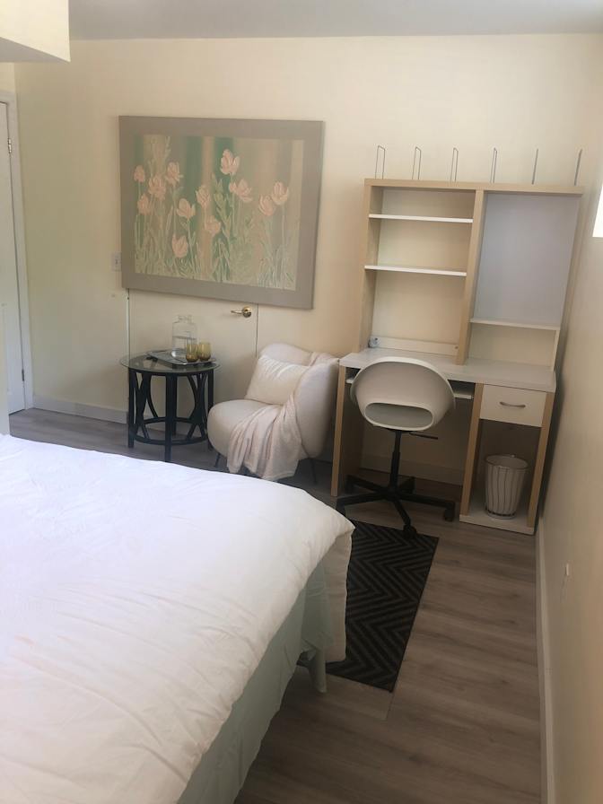Jen's room