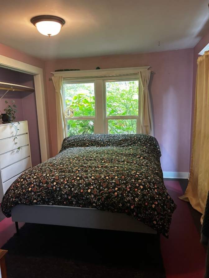 Yahanna Nash's room