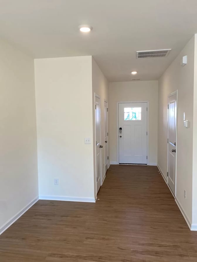 Alcove Rooms's room