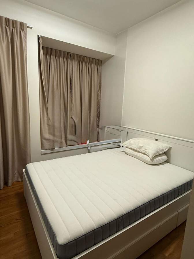 Dia's room