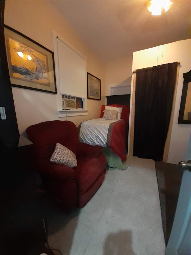 Lisa's room