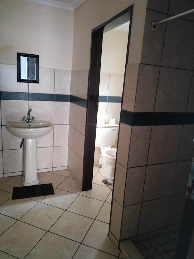 Nwabisa's room