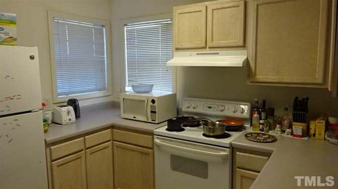 Alcove Rooms's room