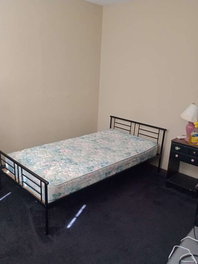 Steve angle's room
