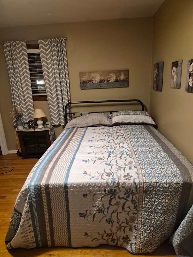 Brenda Sue Mcelhiney's room
