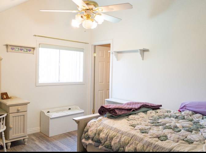 Thomas's room