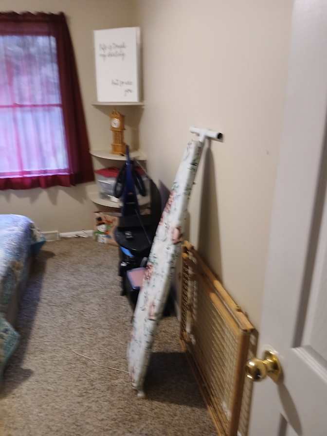 Mike Horn-Podolak's room