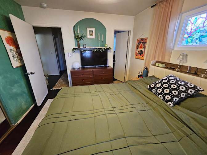 Jennifer's room