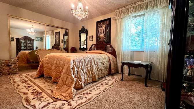 Estelle's room