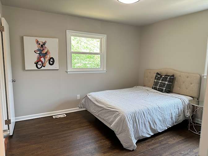 Tomond's room
