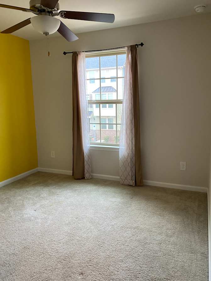 Alcove Rooms's room