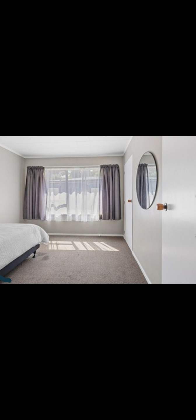 J k's room