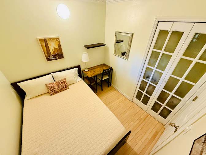 BISMAR BURGOS's room
