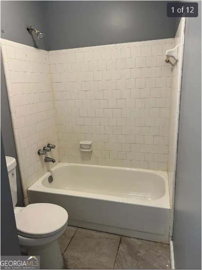 Alcove Rooms's room