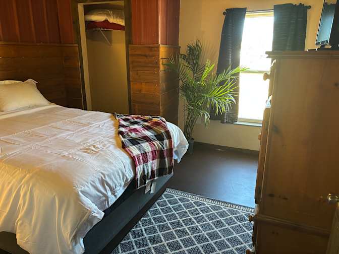 Craig Davis's room