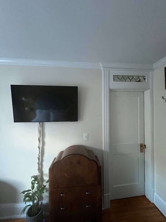 Lynn's room