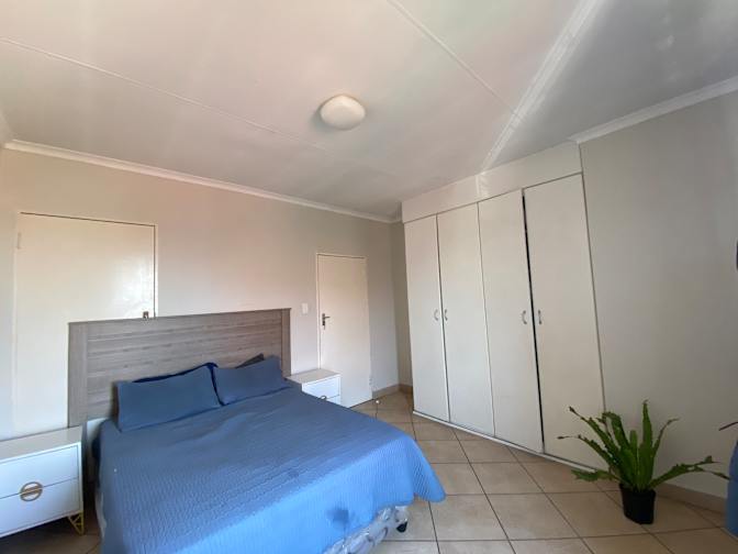 Ndamu thaba's room