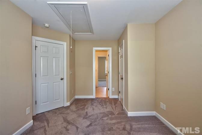 Alcove Rooms's room
