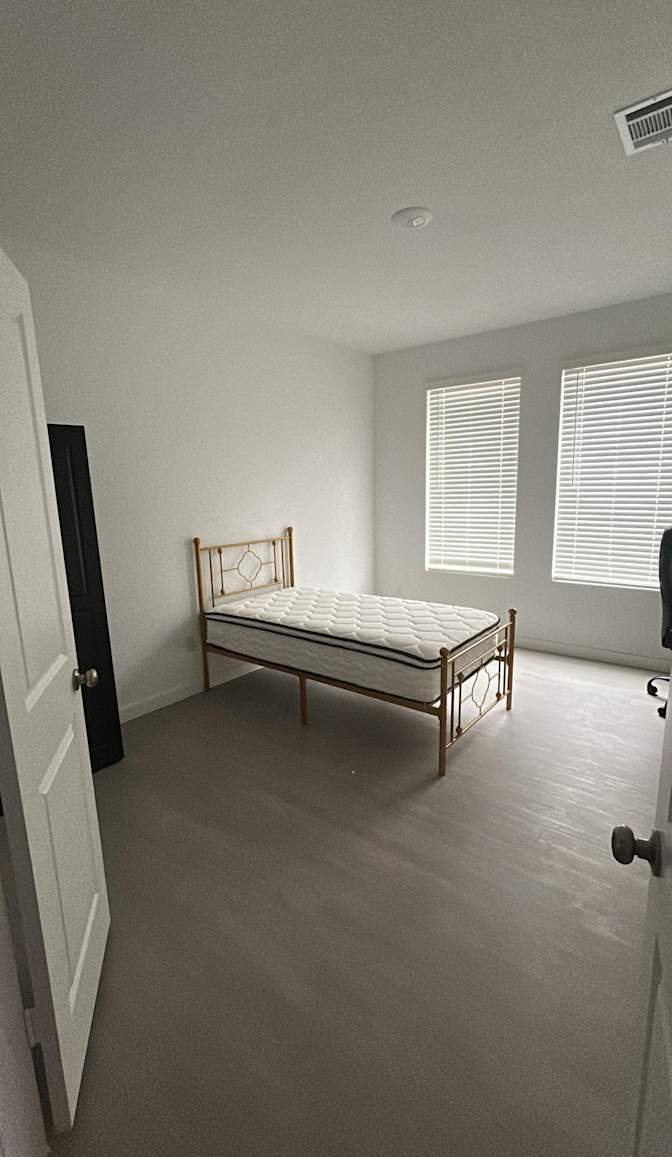 Alankrutha Purumandla's room